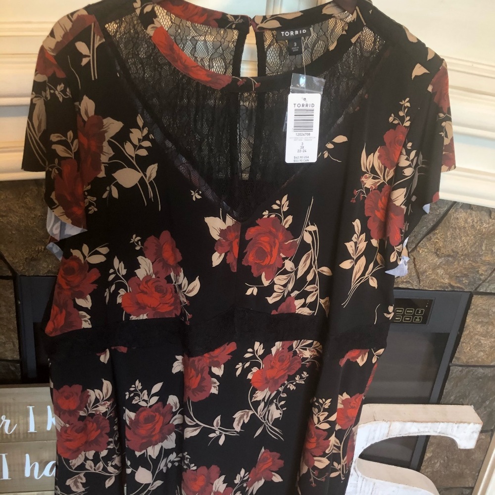 NWT Torrid floral and lace blouse 3X